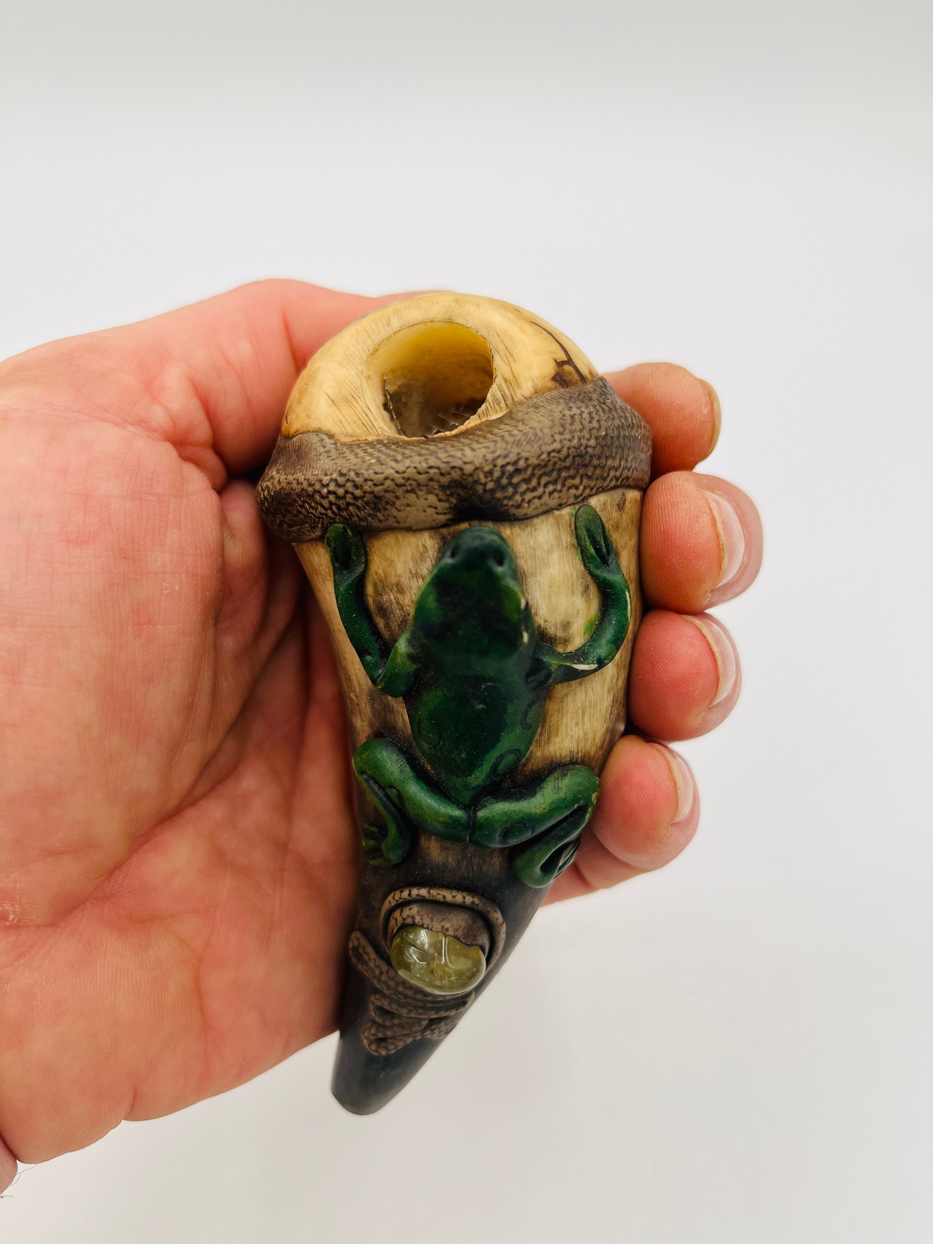 Tagua Seed Head-Bull Horn Pipe