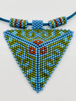 Collar Pirámide