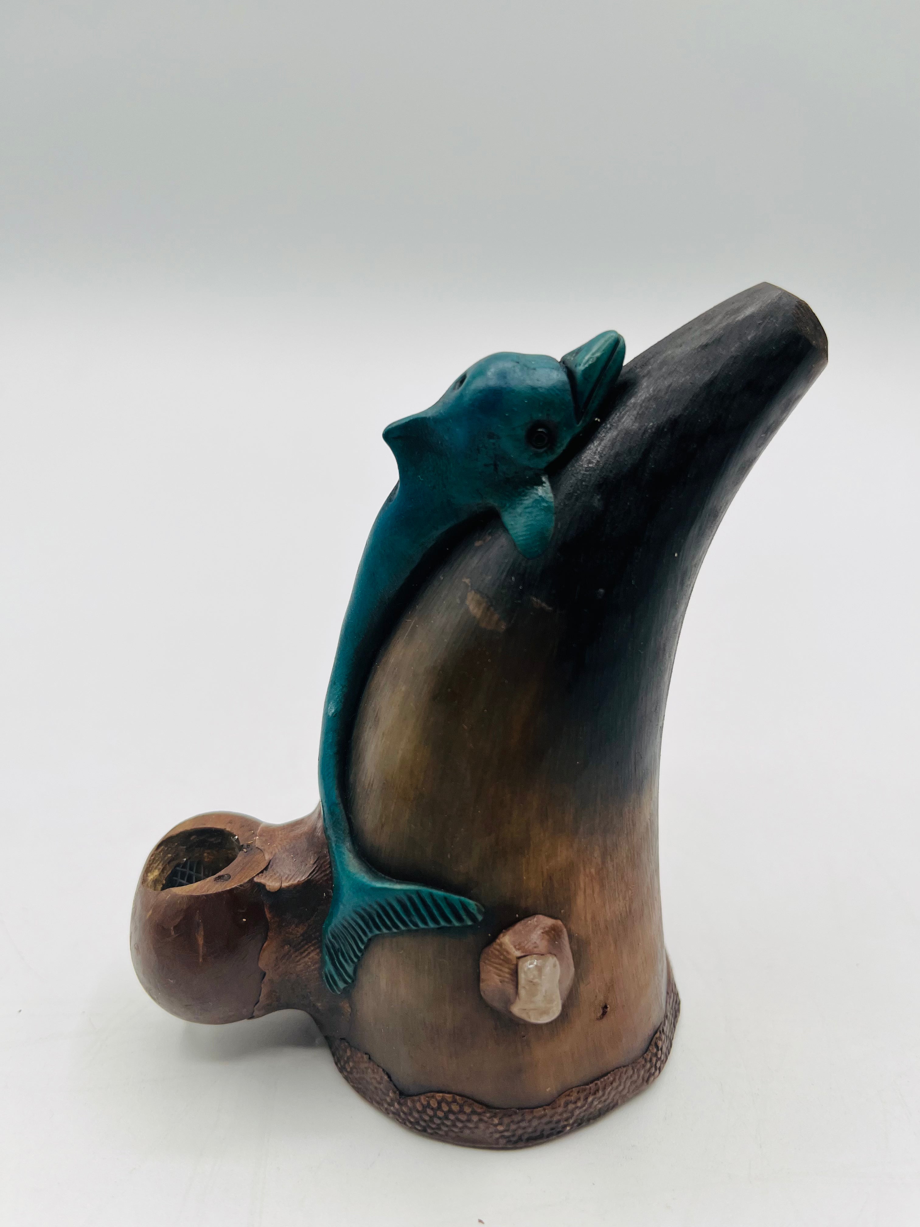 Cuerno with Coconut Seed Pipe