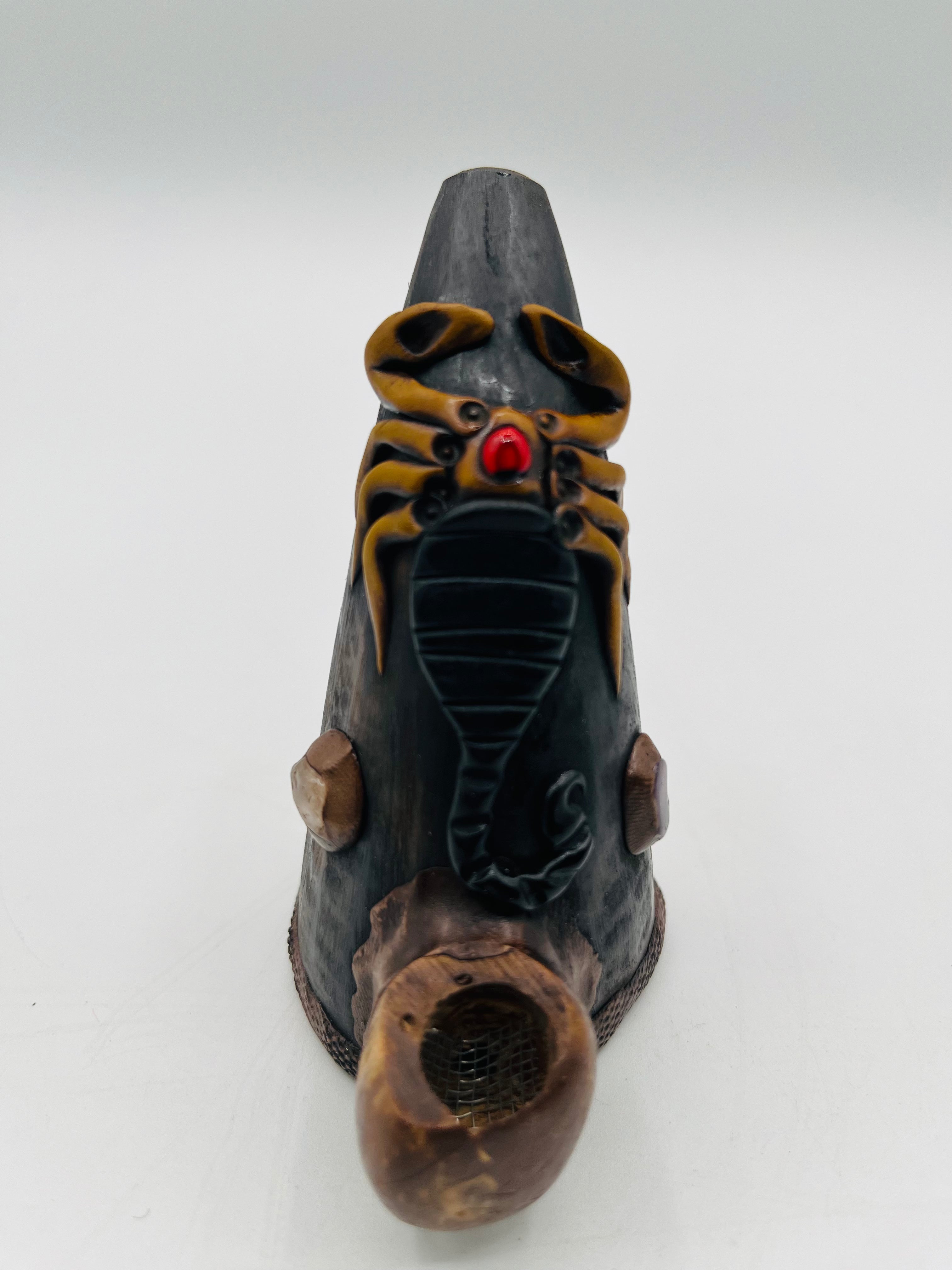 Cuerno with Coconut Seed Pipe