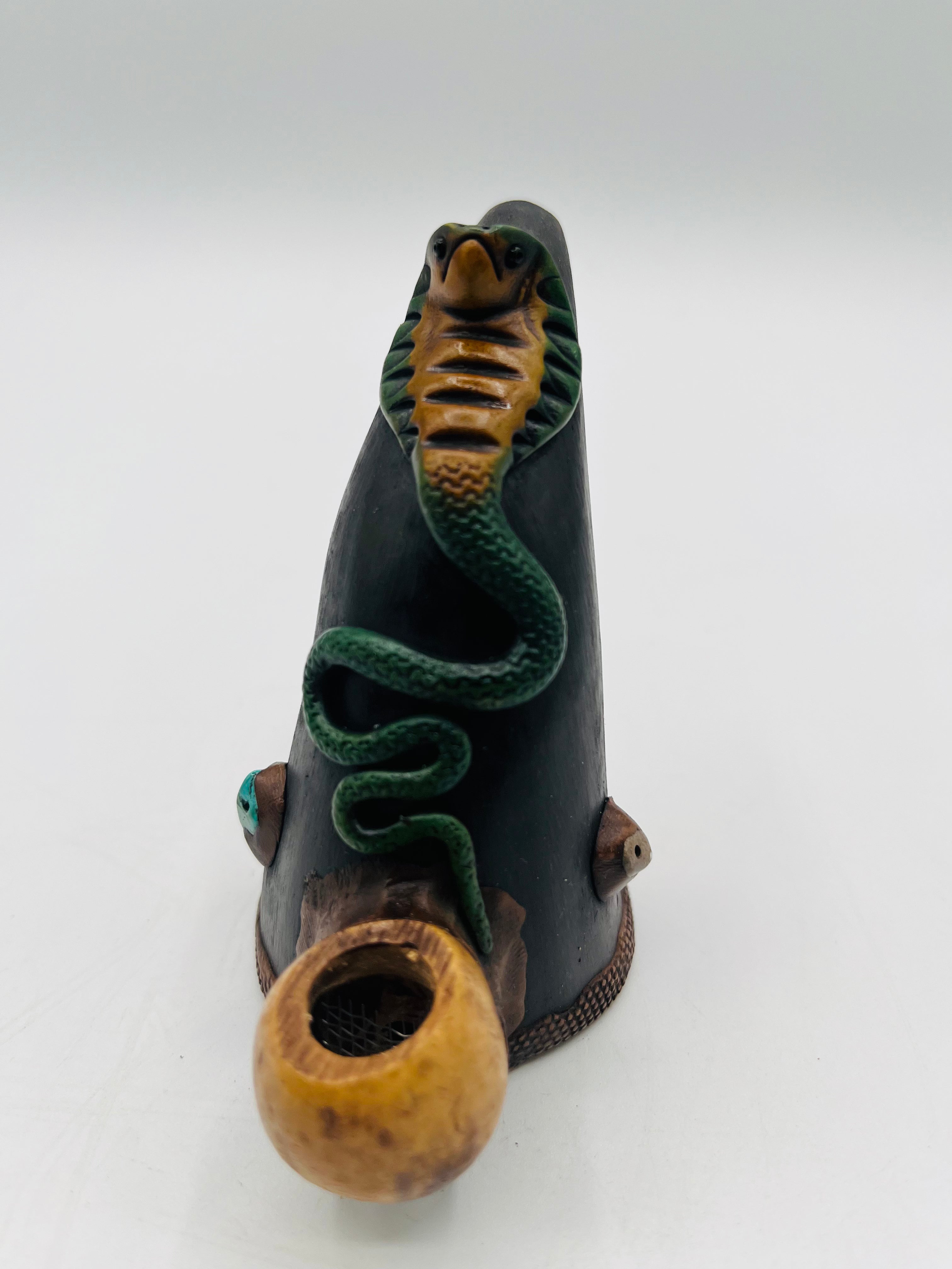 Cuerno with Coconut Seed Pipe