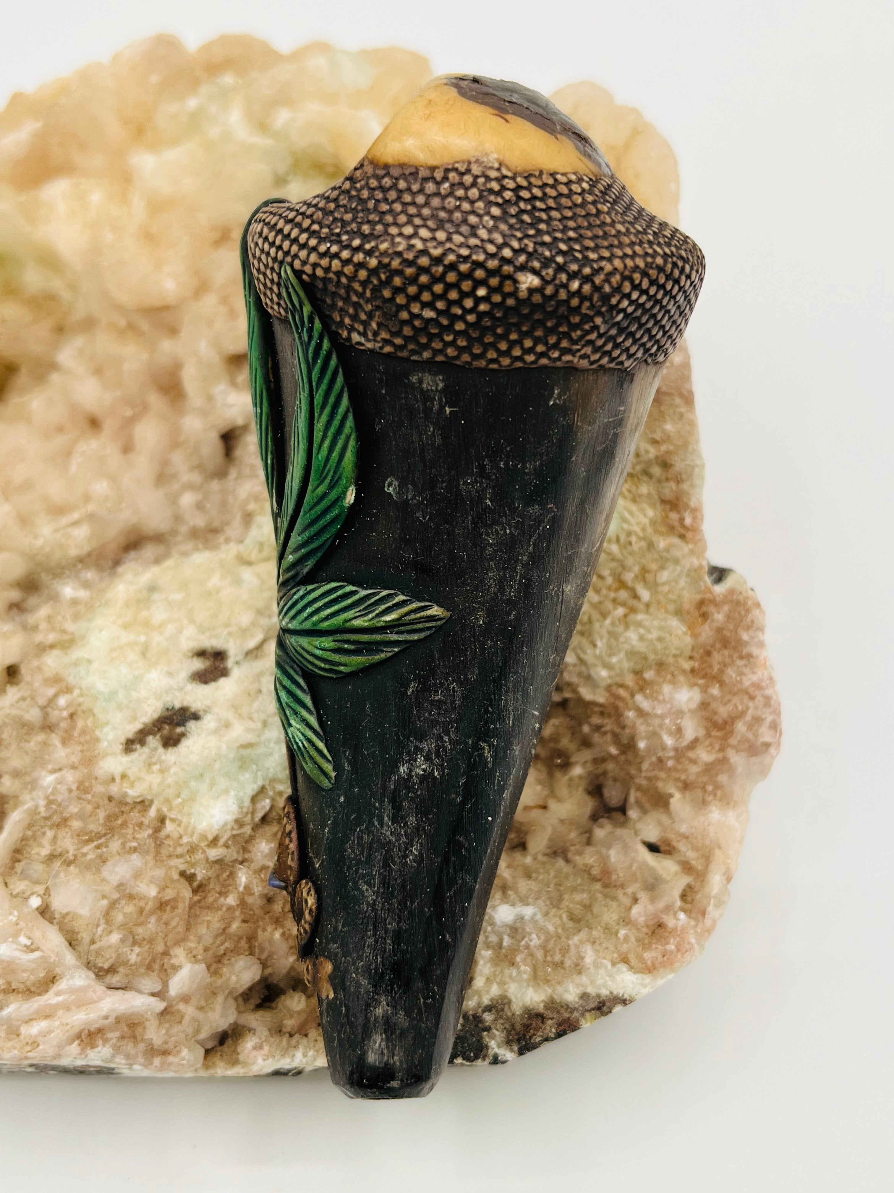 Tagua Seed Head-Bull Horn Pipe