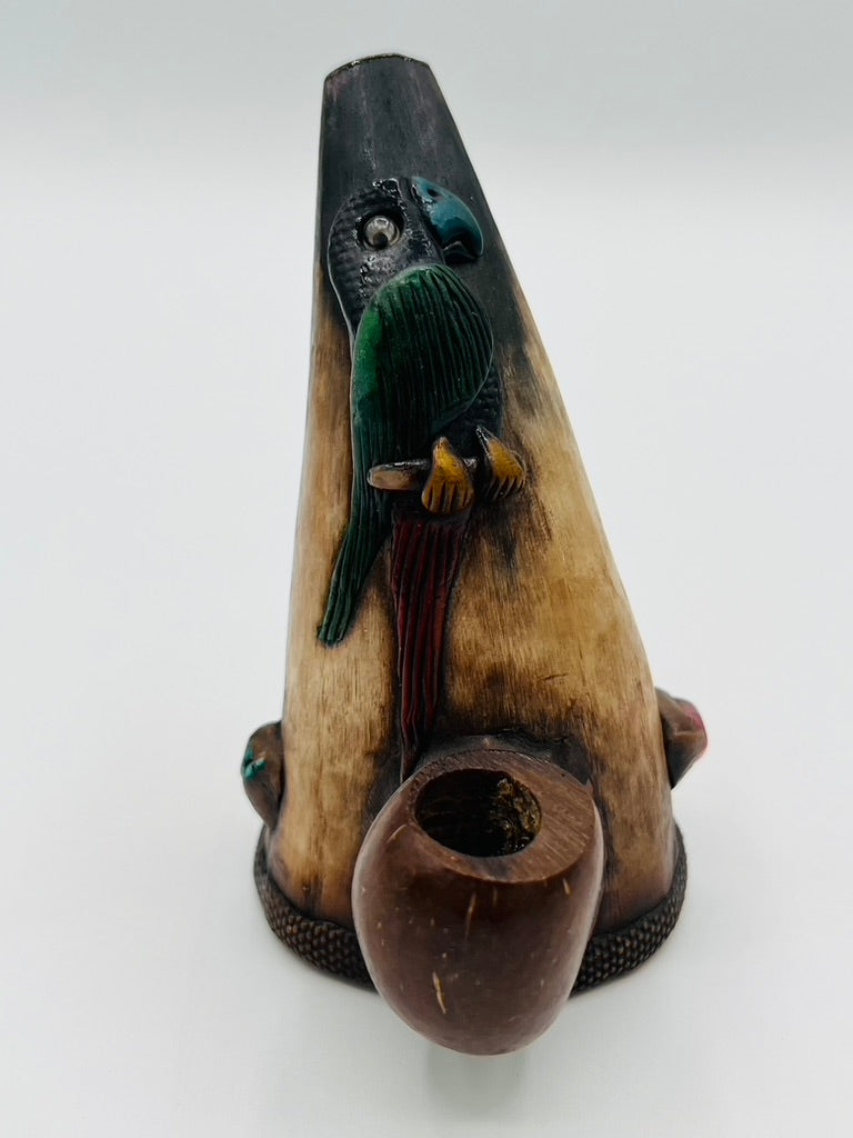 Cuerno with Coconut Seed Pipe
