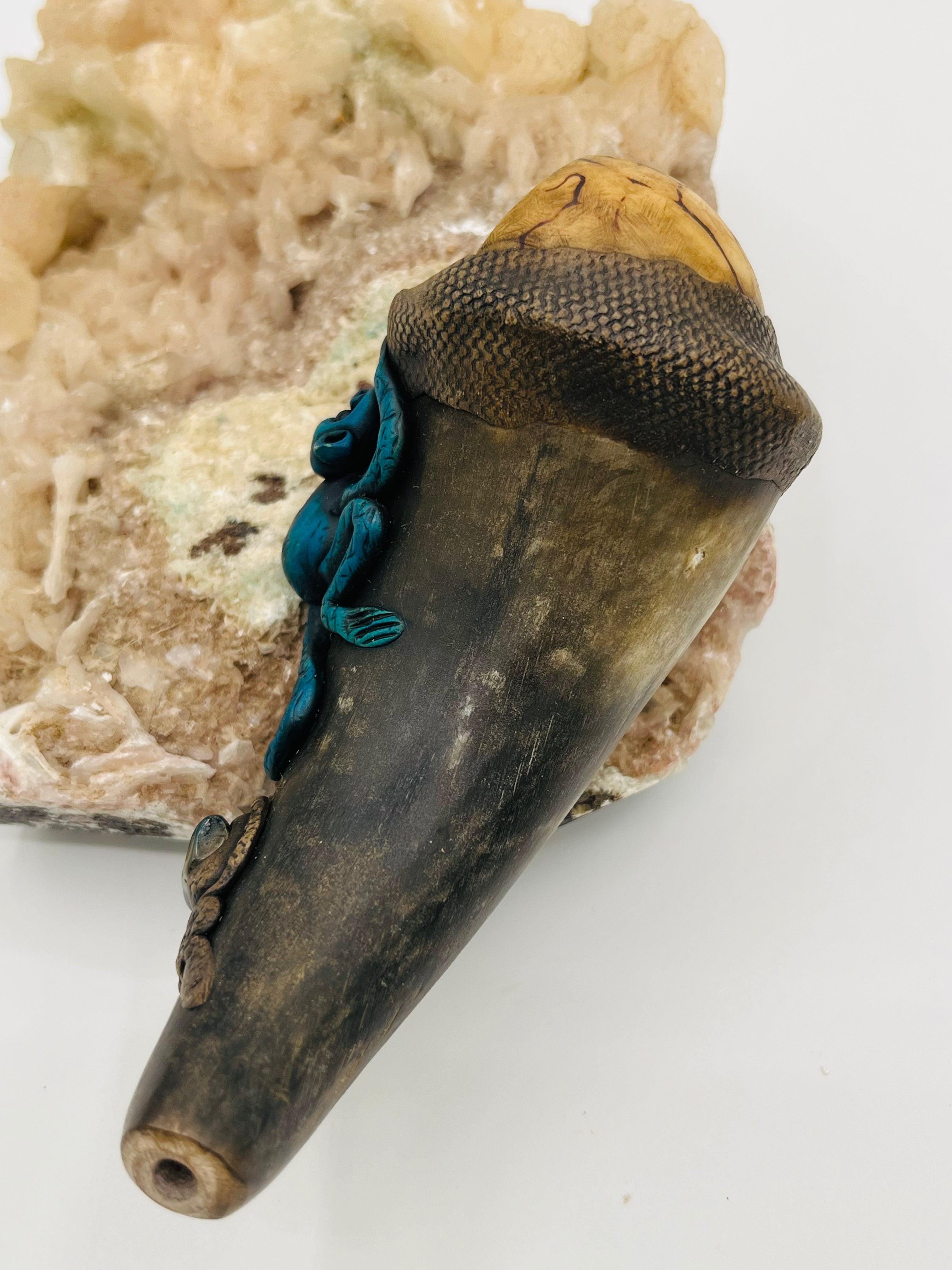 Tagua Seed Head-Bull Horn Pipe