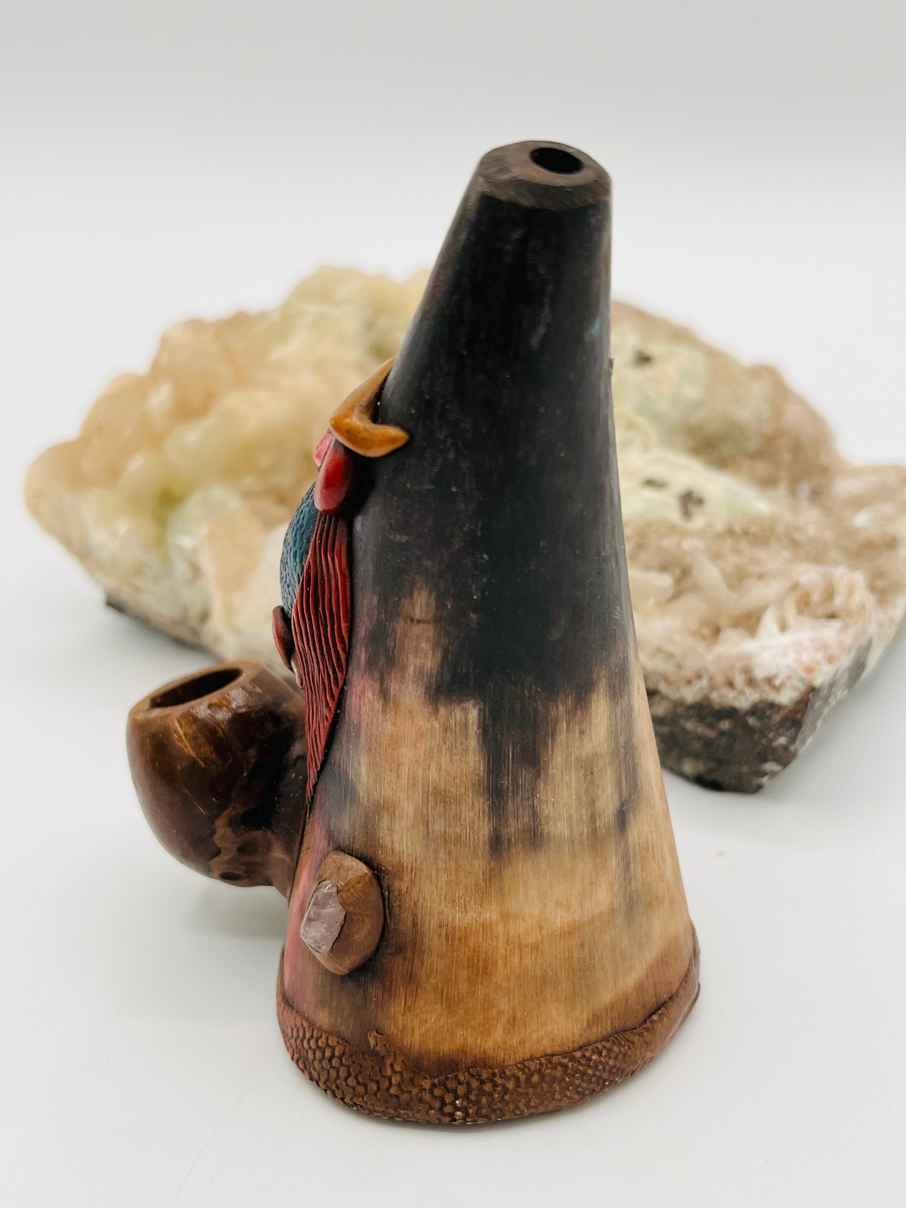 Cuerno with Coconut Seed Pipe