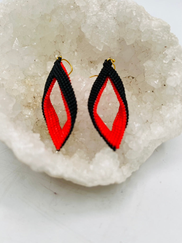 Leaf Earrings Black
